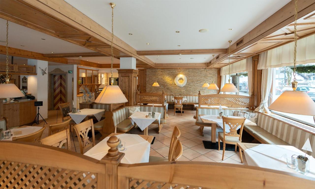 Hotel Central Seefeld in Tirol Eksteriør billede