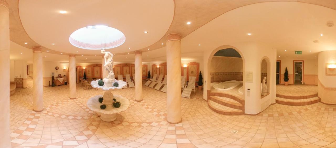 Hotel Central Seefeld in Tirol Eksteriør billede