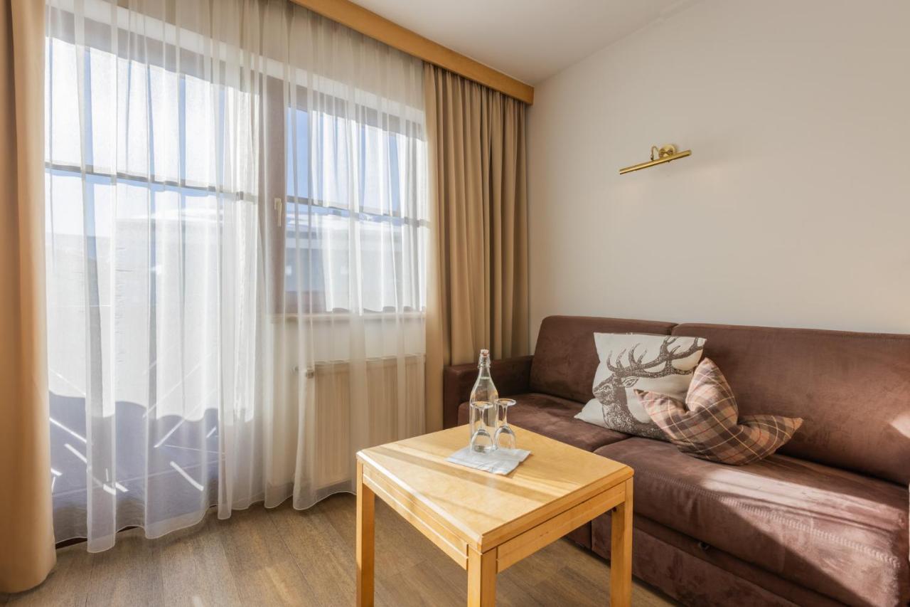 Hotel Central Seefeld in Tirol Eksteriør billede
