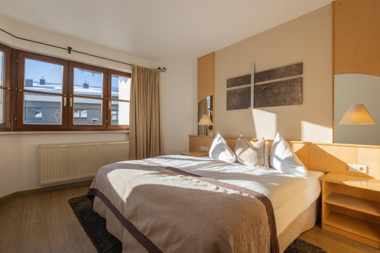 Hotel Central Seefeld in Tirol Eksteriør billede