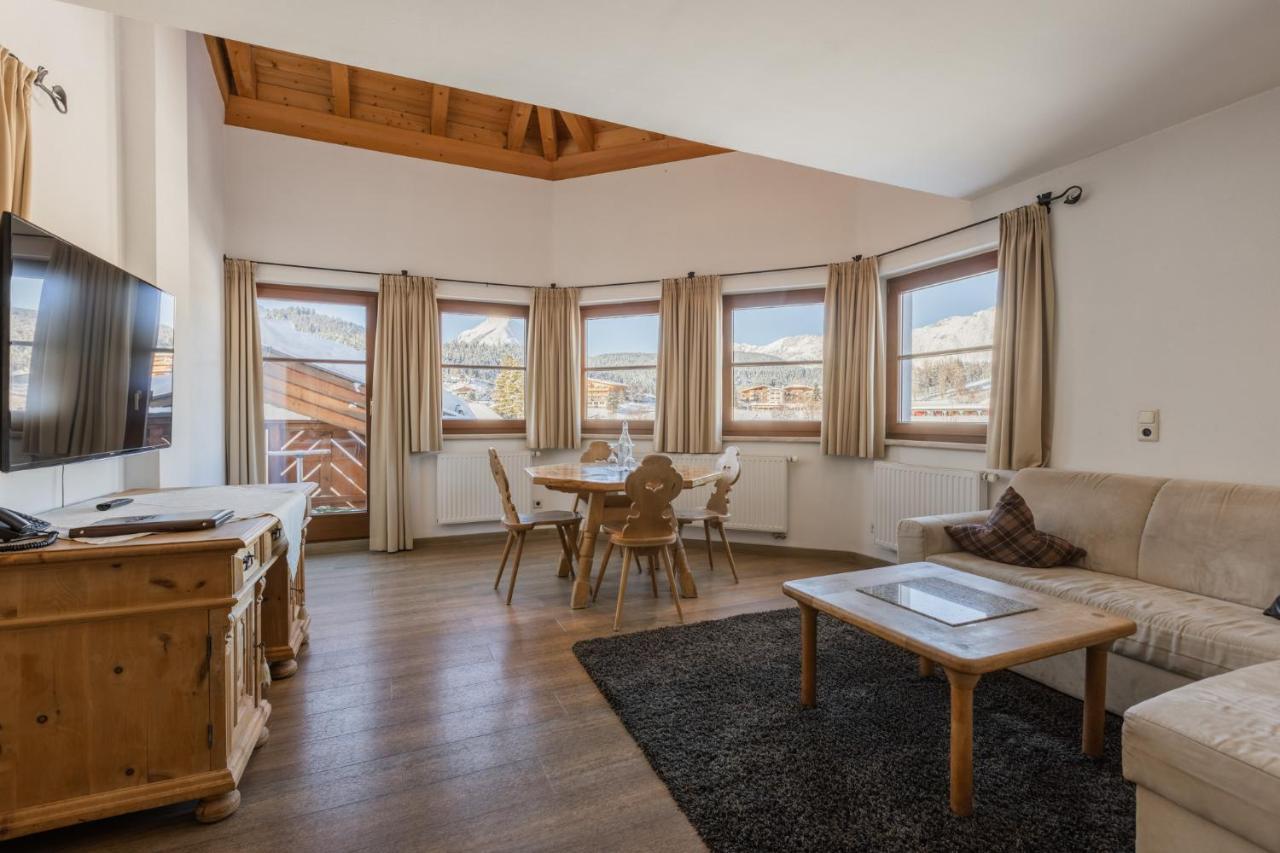Hotel Central Seefeld in Tirol Eksteriør billede