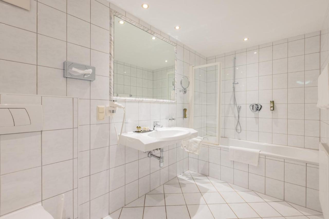 Hotel Central Seefeld in Tirol Eksteriør billede