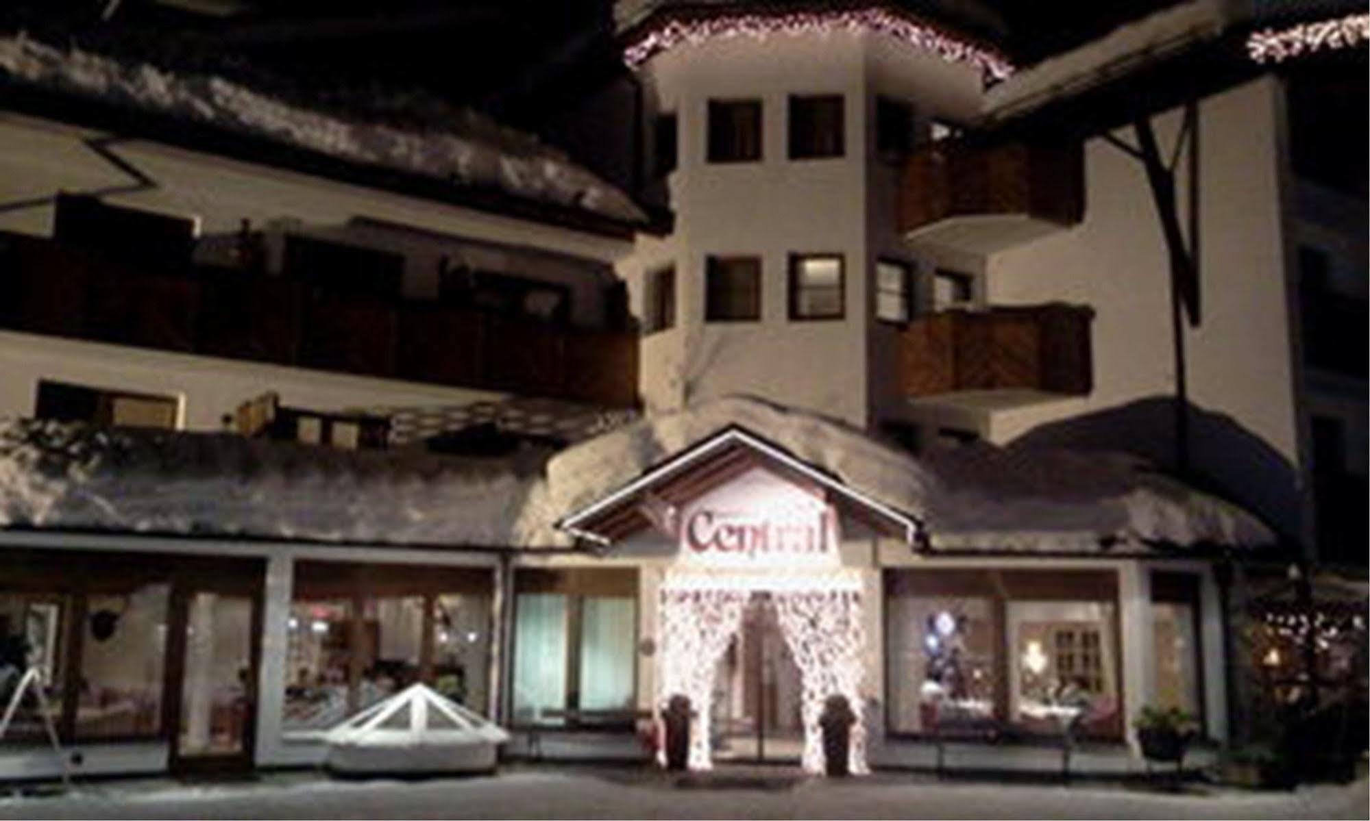 Hotel Central Seefeld in Tirol Eksteriør billede
